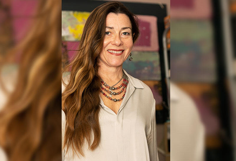 Hélène Delebois est une thérapeute holistique basée à Marseille